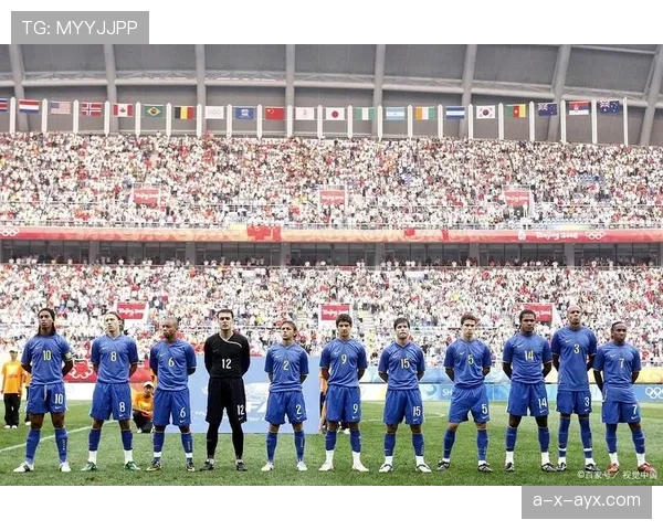 欧冠半决赛巅峰对决：豪门球星齐聚，全球球迷翘首以盼精彩再续