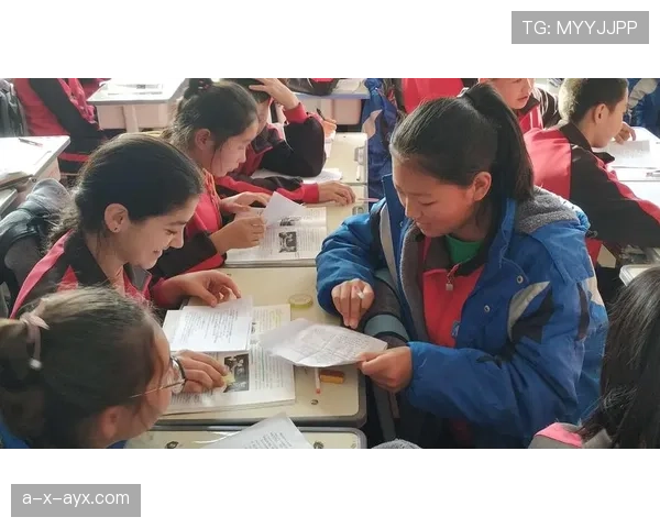 柳雅慧训练完直接去高定秀场，这日程谁跟得上